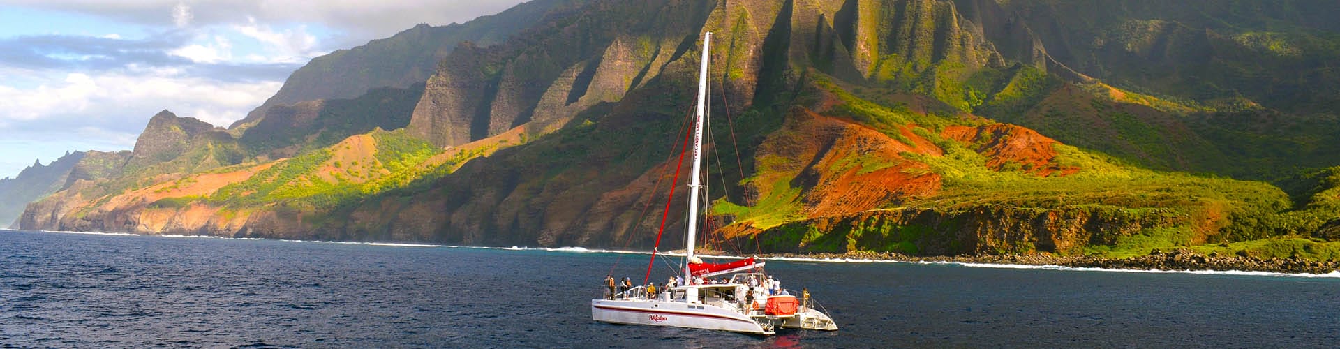 boat on the waters of kauai