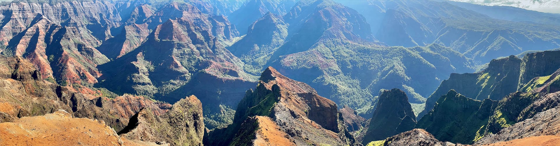 helicopter landing tour in the mountains